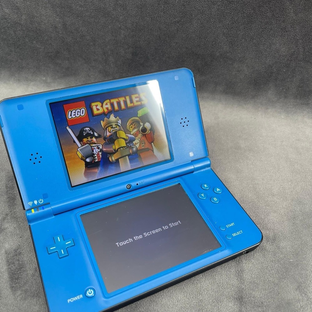 Nintendo DSi XL Blue Handheld Console Excellent Used Condition w/ Stylus